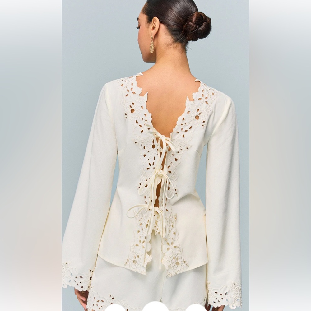 Commense Semi-Sheer Embroidered Lace Top in Size Small Apricot color